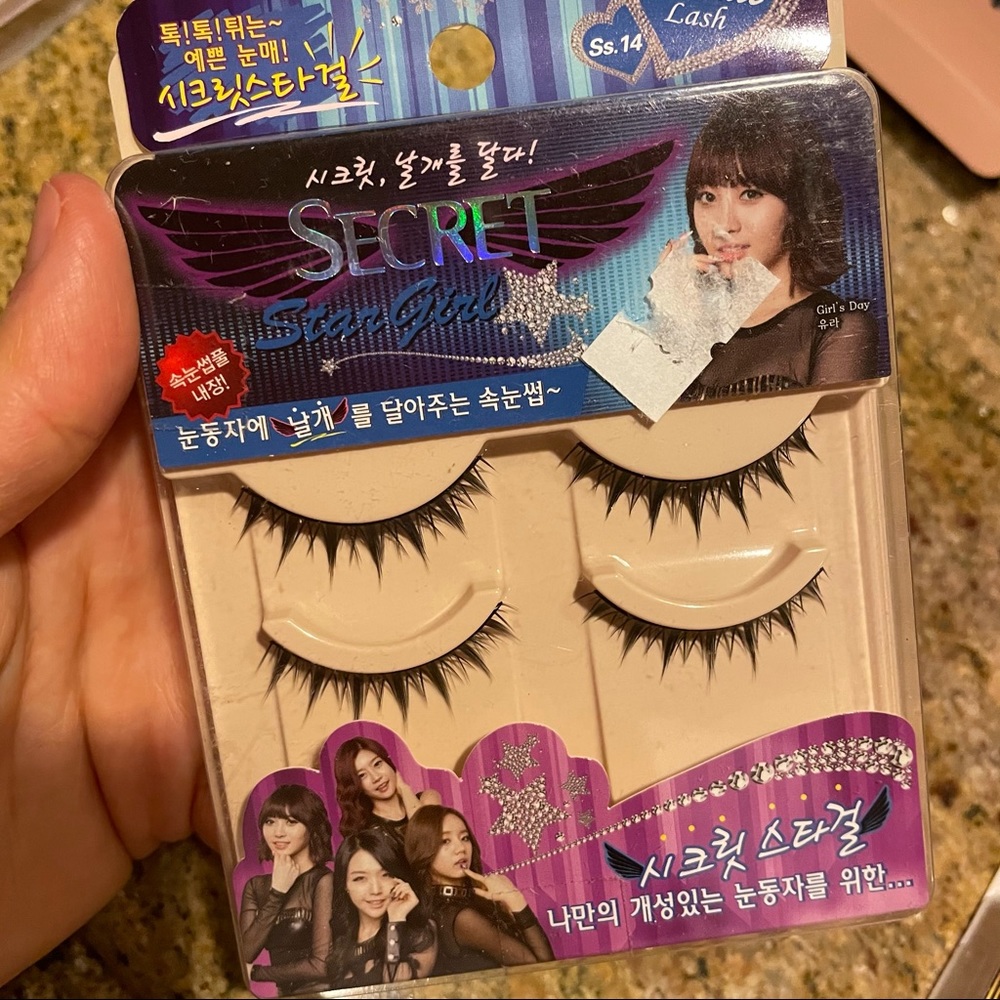 BNIB/NWT Korean Kpop Strip Faux Eyelash Lashes